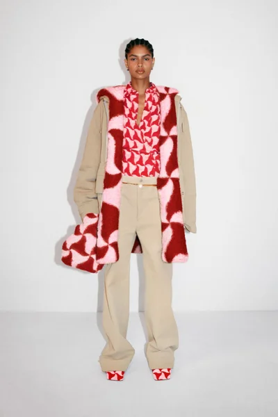 Look 15